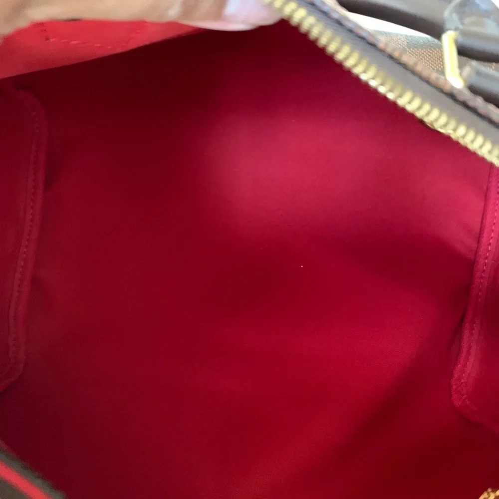 Louis Vuitton 𝐒𝐩𝐞𝐞𝐝𝐲 𝐁𝐚𝐧𝐝𝐨𝐮𝐥𝐢𝐞𝐫𝐞 30 Damier 𝐄𝐛𝐞𝐧𝐞